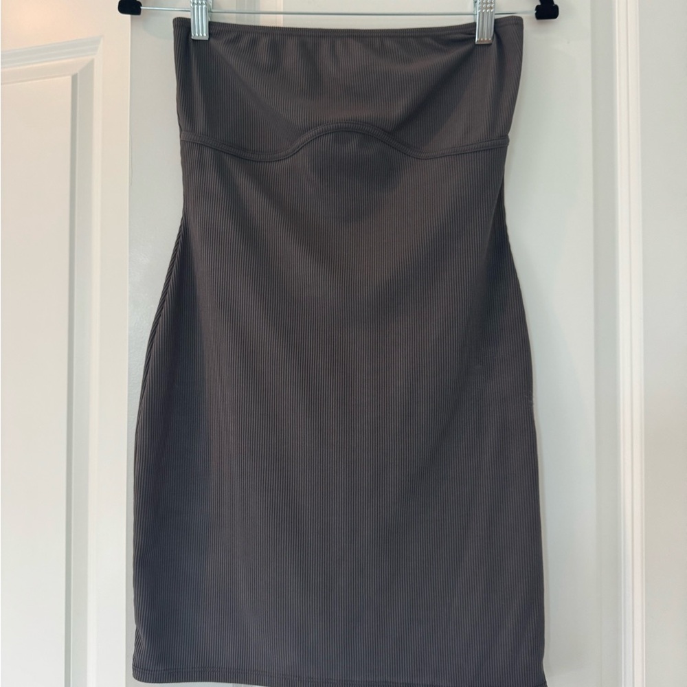 PrettyLittleThing Charcoal Strapless Dress